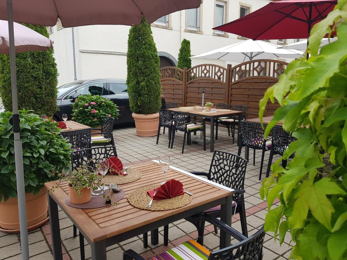 Hotel-Restaurant Pfaelzer Hof Edenkoben Exterior foto