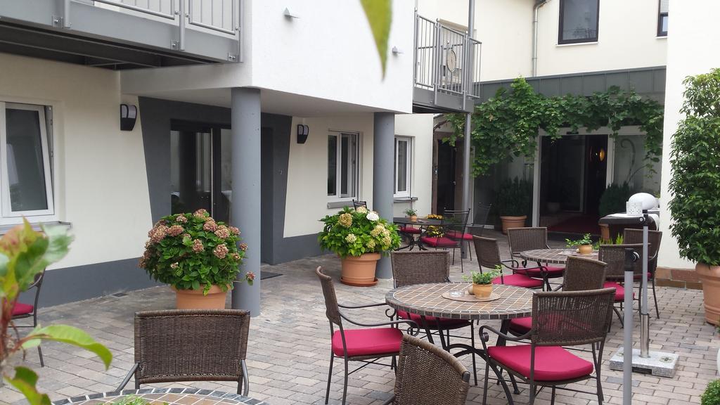 Hotel-Restaurant Pfaelzer Hof Edenkoben Exterior foto